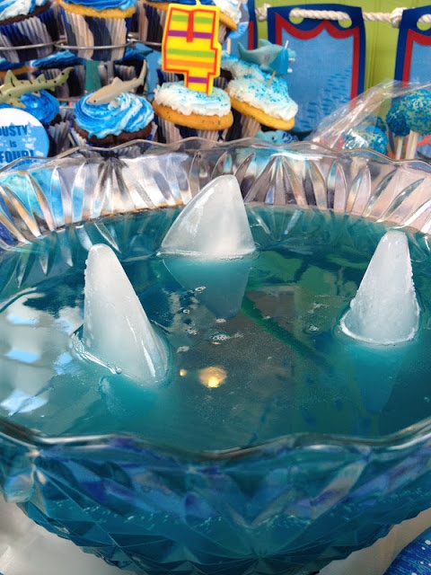 Floating Shark Ice Cube Fins